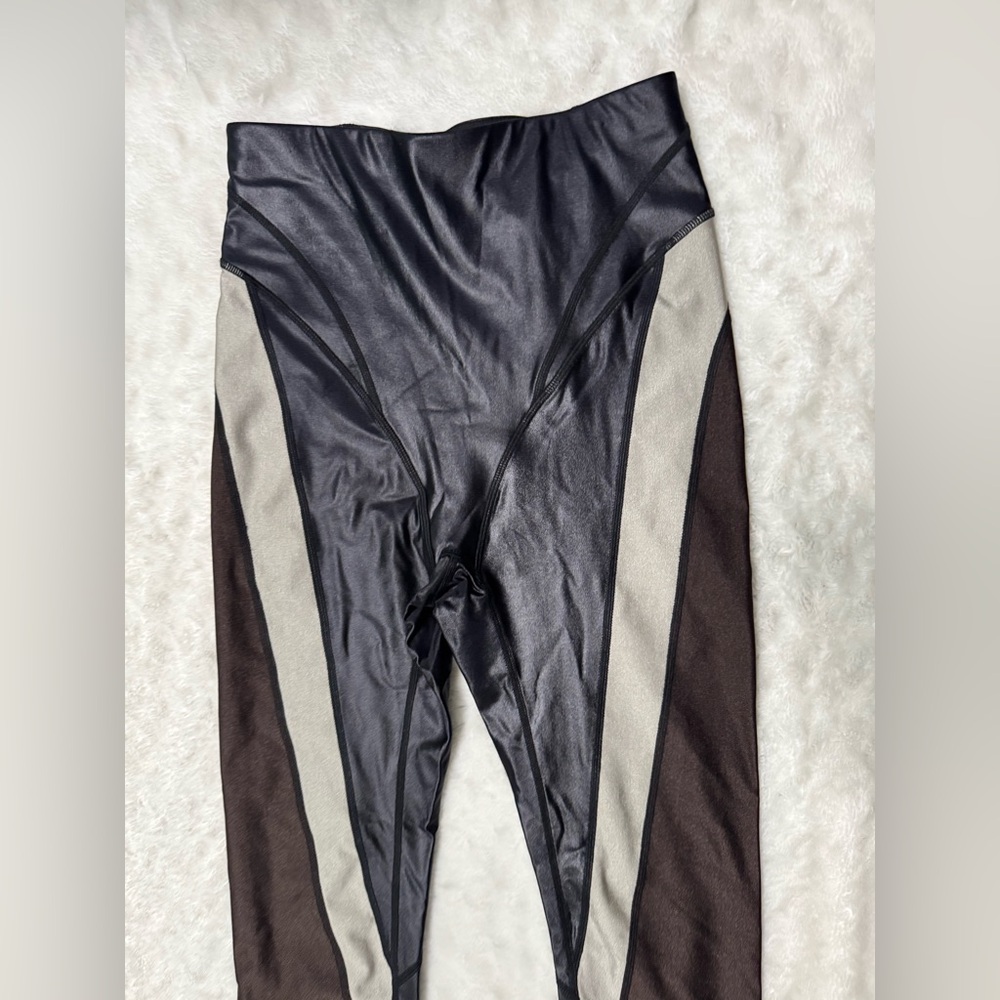 P.E Nation SUPERSTAR LEGGING IN BLACK - Picture 7 of 14